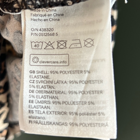 Leopard Print Crop Top - Picture 2 of 3